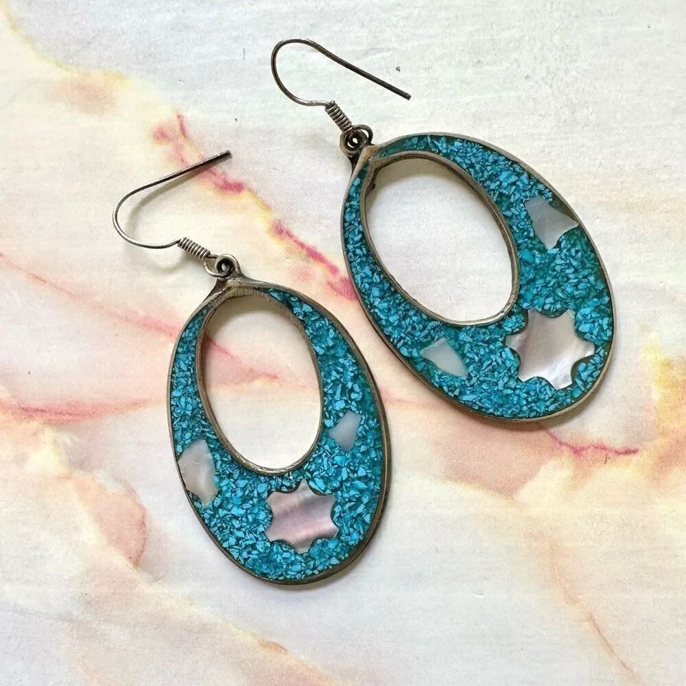 Blue silver mother of pearl earrings
